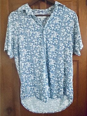 PD&C Blue and White Floral Short-Sleeve Button-Down Shirt